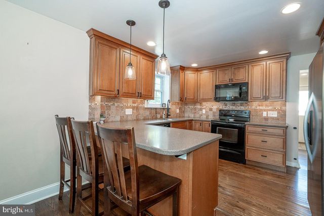 43 NETHERWOOD DR, Springfield, PA 19064