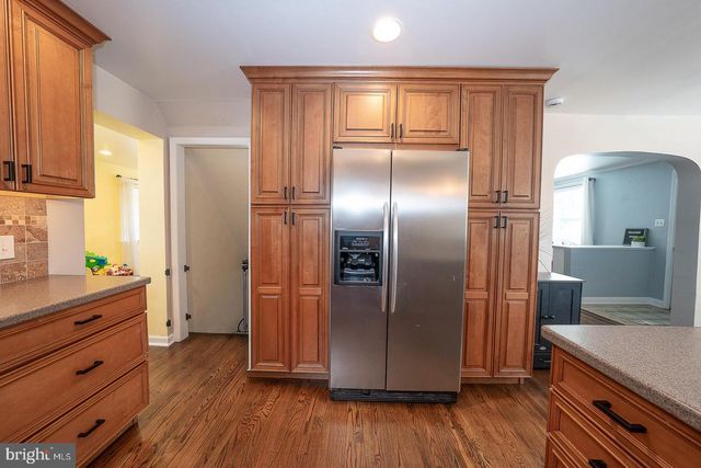 43 NETHERWOOD DR, Springfield, PA 19064