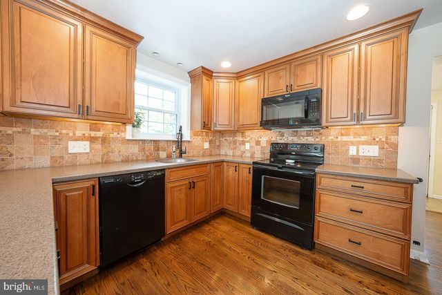 43 NETHERWOOD DR, Springfield, PA 19064