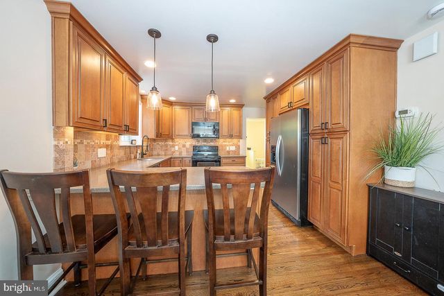 43 NETHERWOOD DR, Springfield, PA 19064