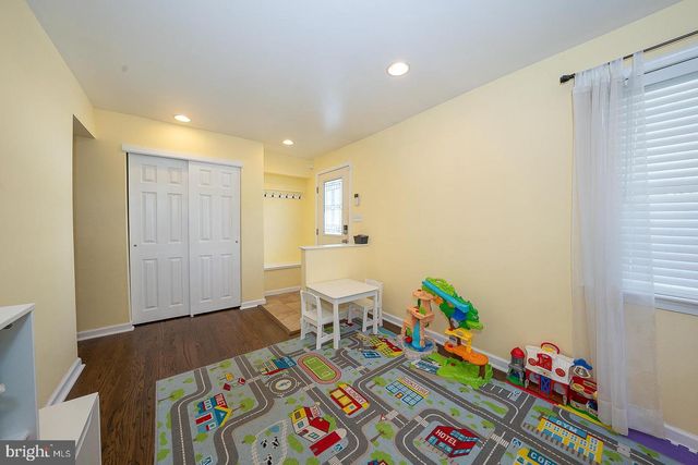43 NETHERWOOD DR, Springfield, PA 19064