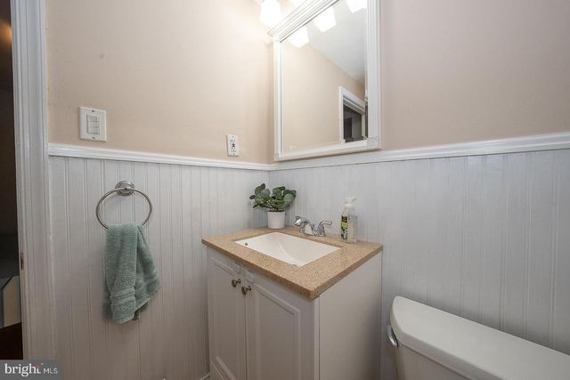43 NETHERWOOD DR, Springfield, PA 19064