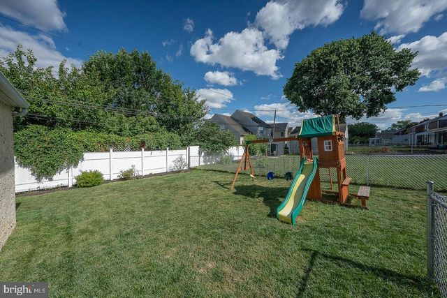 43 NETHERWOOD DR, Springfield, PA 19064