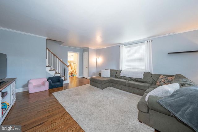 43 NETHERWOOD DR, Springfield, PA 19064