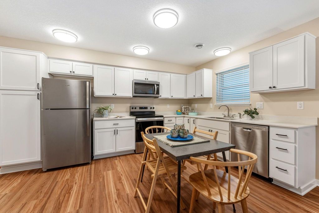 1354 Winthrop Street N 1, Saint Paul, MN 55119 — photo 5