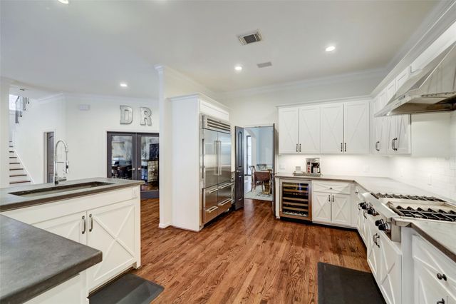 4004 Childress Street, Houston, TX 77005