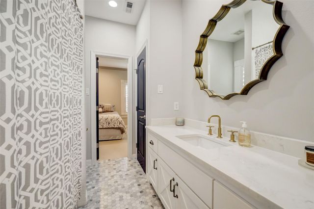 4004 Childress Street, Houston, TX 77005