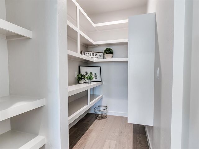 4824 Pont Neuf Road, Edmond, OK 73034