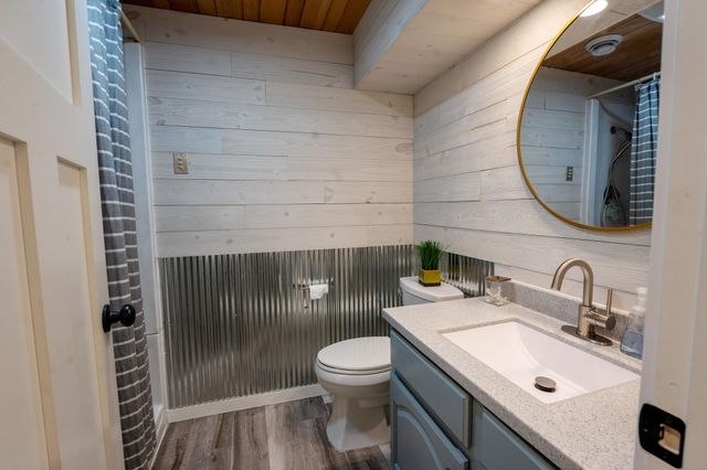 24299 County Highway 6, Detroit Lakes, MN 56501