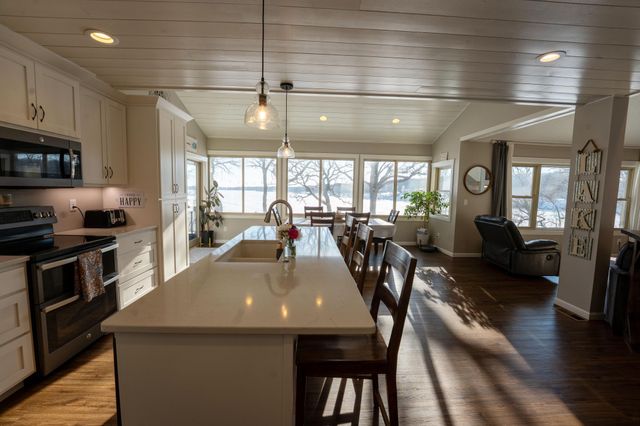 24299 County Highway 6, Detroit Lakes, MN 56501