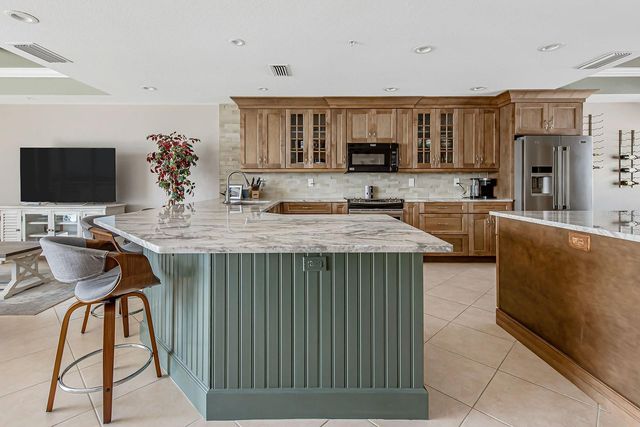 8005 BAY POINTE DRIVE, Englewood, FL 34224