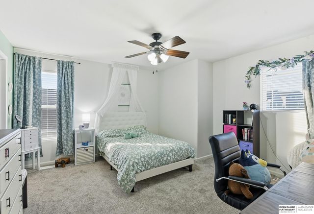 2121 Glacier Drive, Papillion, NE 68046