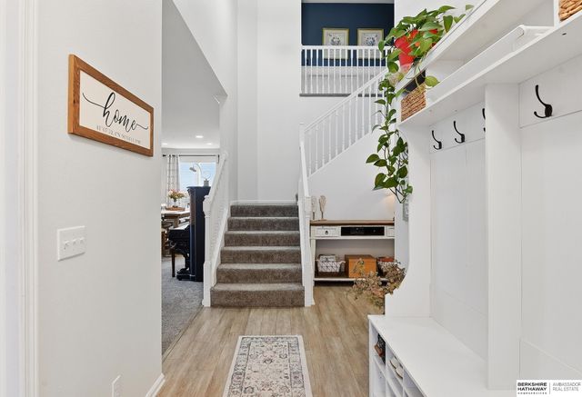 2121 Glacier Drive, Papillion, NE 68046