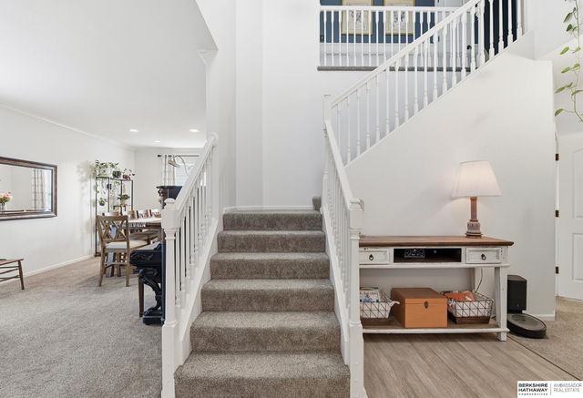 2121 Glacier Drive, Papillion, NE 68046