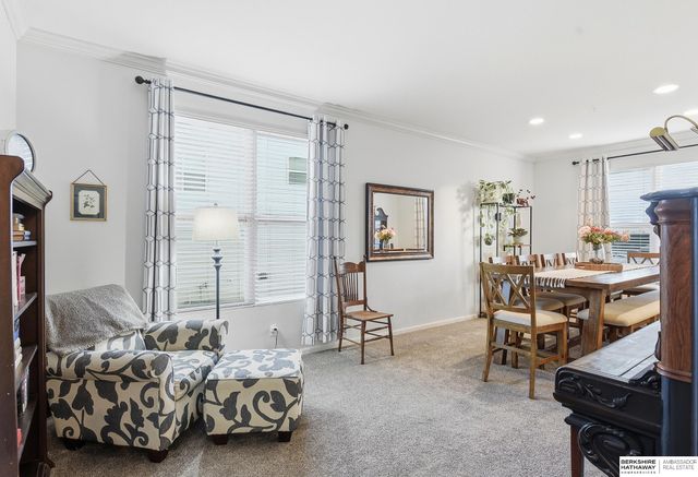 2121 Glacier Drive, Papillion, NE 68046