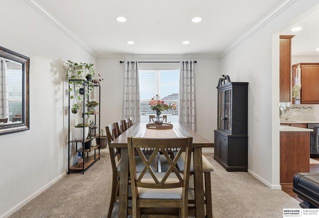 2121 Glacier Drive, Papillion, NE 68046