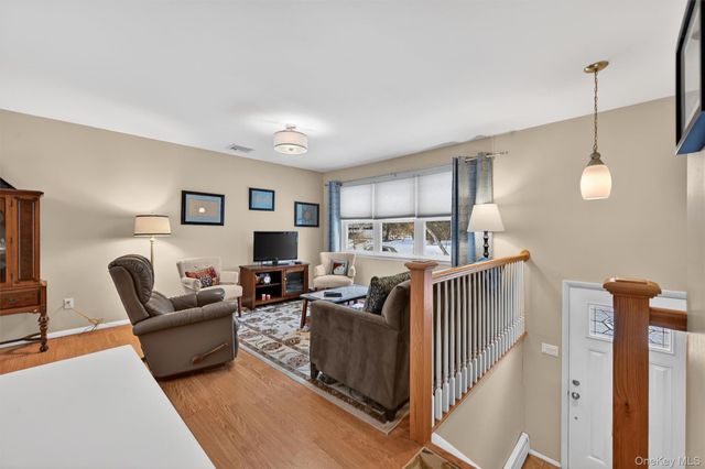 22 Oxford Lane, Harriman, NY 10926