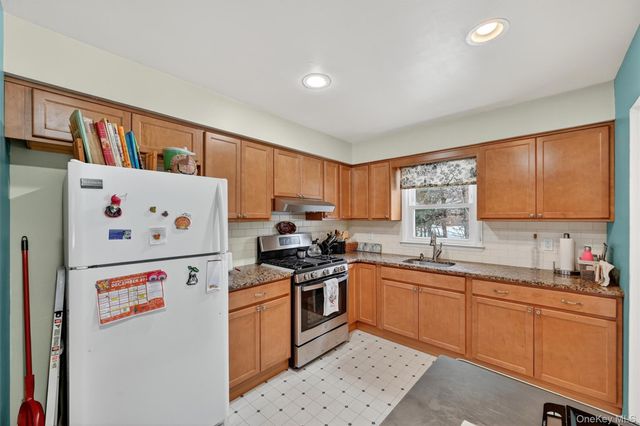 22 Oxford Lane, Harriman, NY 10926