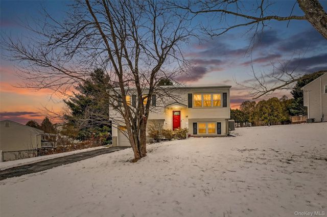 22 Oxford Lane, Harriman, NY 10926