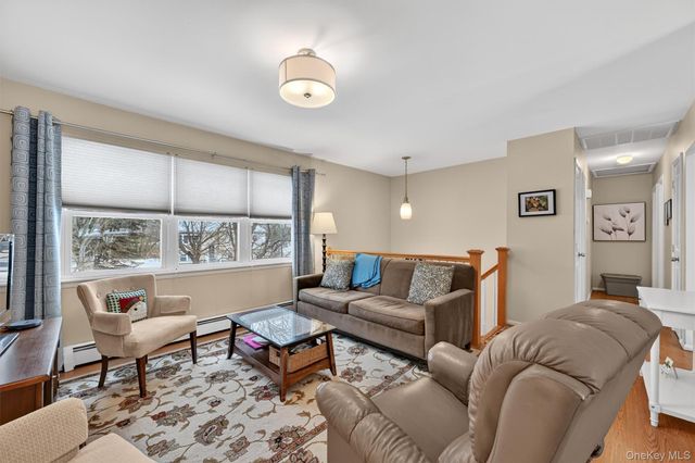 22 Oxford Lane, Harriman, NY 10926