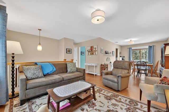 22 Oxford Lane, Harriman, NY 10926