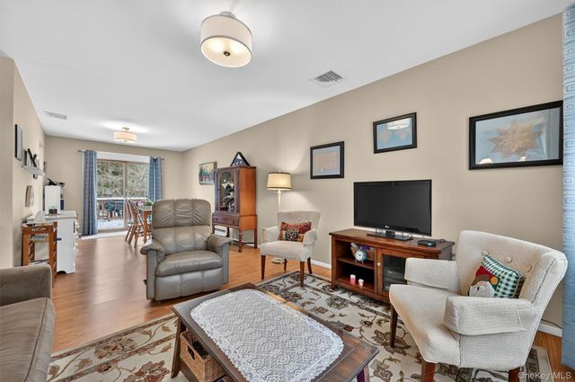 22 Oxford Lane, Harriman, NY 10926