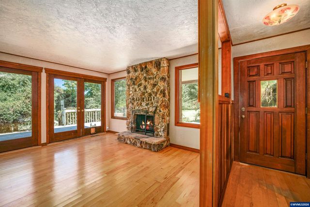 38777 Scravel Hill Rd NE, Albany, OR 97322