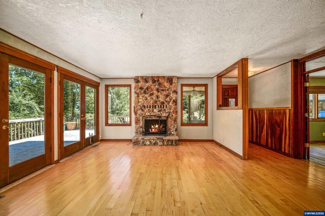 38777 Scravel Hill Rd NE, Albany, OR 97322