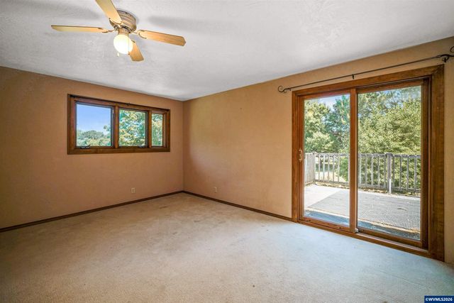 38777 Scravel Hill Rd NE, Albany, OR 97322