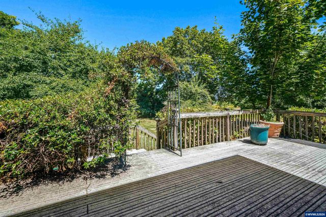 38777 Scravel Hill Rd NE, Albany, OR 97322