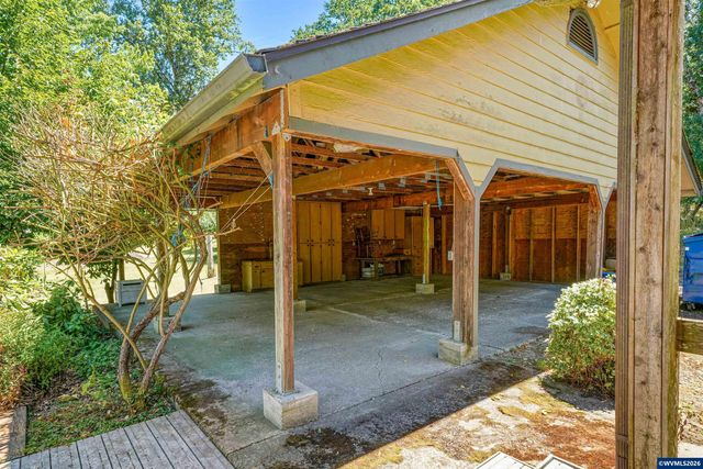 38777 Scravel Hill Rd NE, Albany, OR 97322