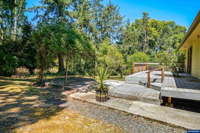 38777 Scravel Hill Rd NE, Albany, OR 97322