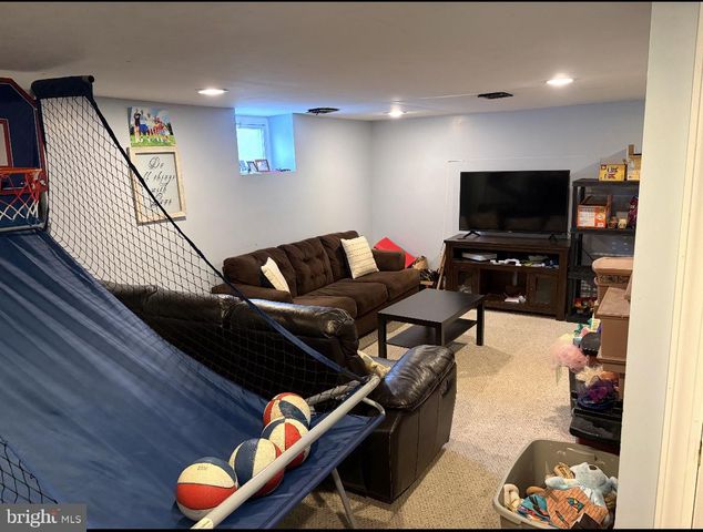 904 PENN AVE, Drexel Hill, PA 19026