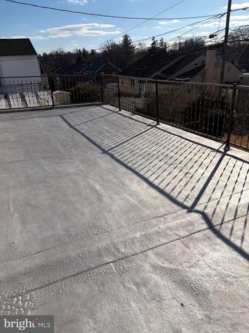 904 PENN AVE, Drexel Hill, PA 19026