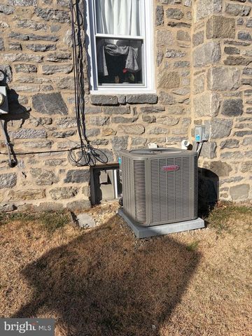 904 PENN AVE, Drexel Hill, PA 19026