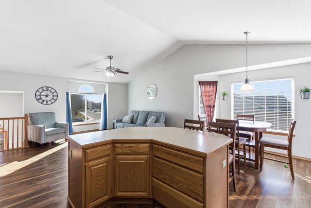 807 N Linden Ln, Derby, KS 67037