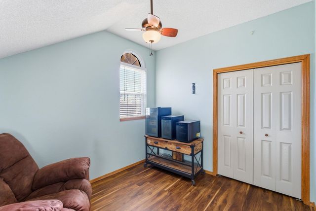 807 N Linden Ln, Derby, KS 67037