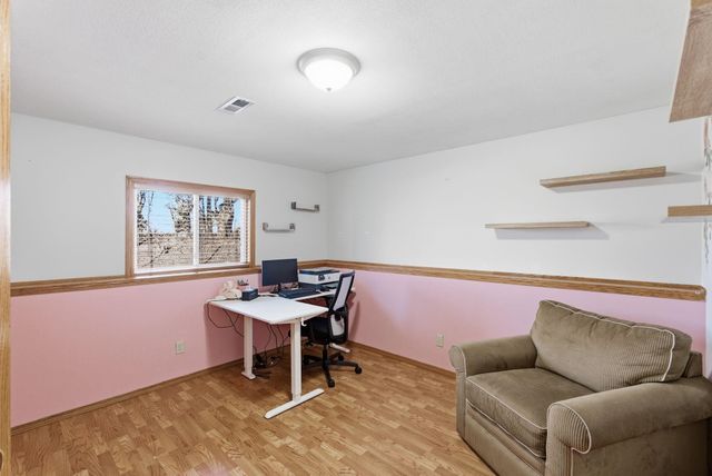 807 N Linden Ln, Derby, KS 67037