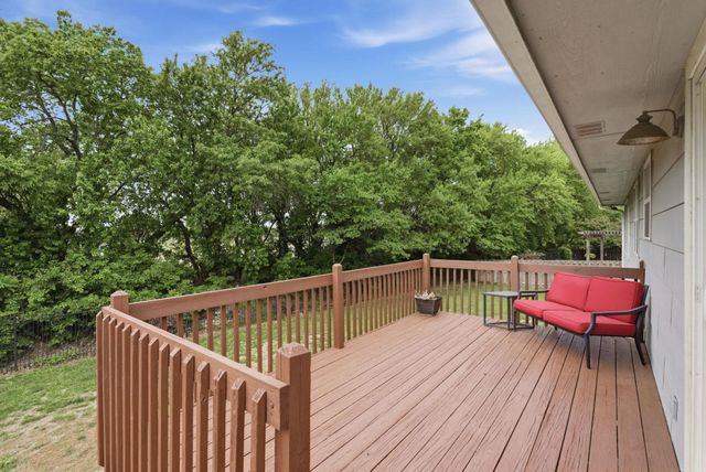 807 N Linden Ln, Derby, KS 67037