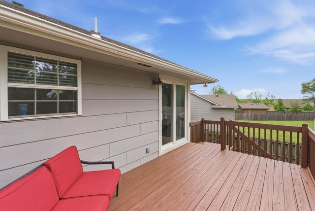 807 N Linden Ln, Derby, KS 67037