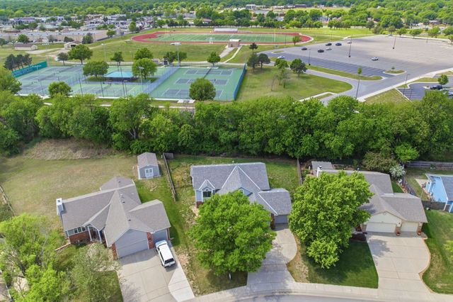 807 N Linden Ln, Derby, KS 67037