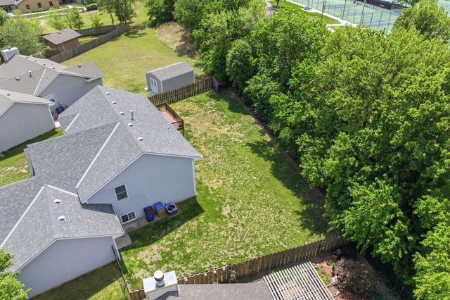 807 N Linden Ln, Derby, KS 67037