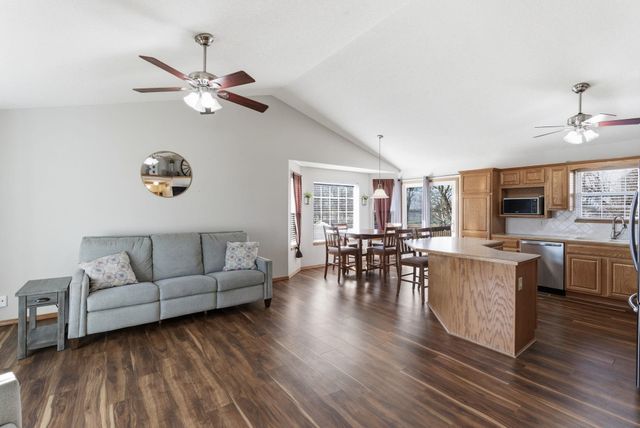 807 N Linden Ln, Derby, KS 67037