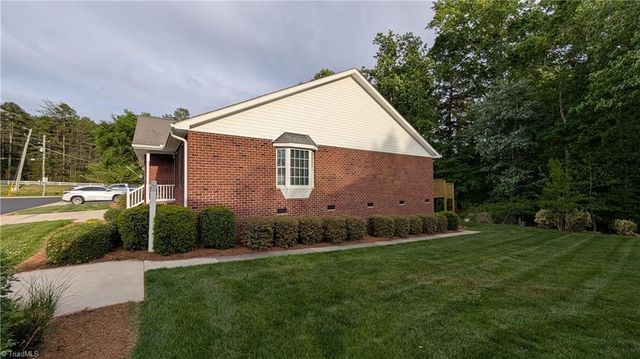 924 Easy Street, Asheboro, NC 27205