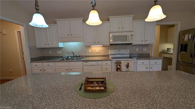 924 Easy Street, Asheboro, NC 27205