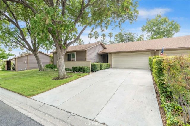 26105 Rainbow Glen Drive, Newhall, CA 91321