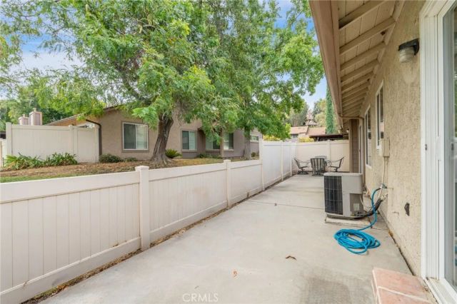 26105 Rainbow Glen Drive, Newhall, CA 91321