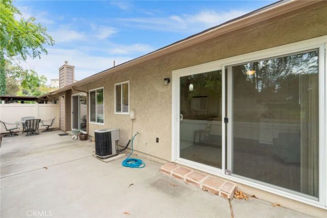 26105 Rainbow Glen Drive, Newhall, CA 91321