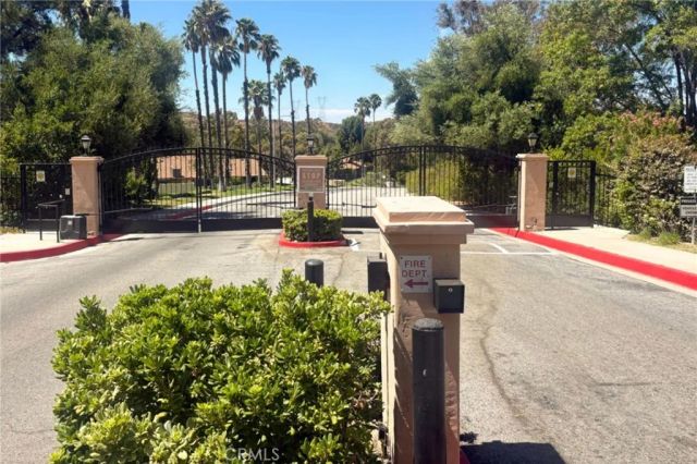 26105 Rainbow Glen Drive, Newhall, CA 91321