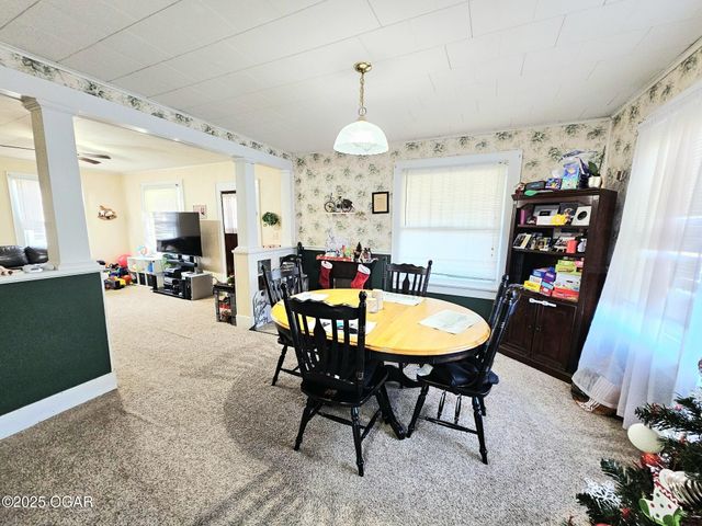 145 W 19TH Street, Baxter Springs, KS 66713